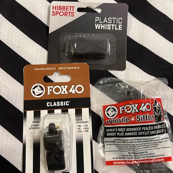 Lot - Smitty Men’s Bball Referee Shirt M & KHSAA & XL Plain Stripes & 7 Whistles - Picture 7 of 8